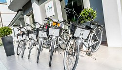 Le bici dell' hotel Adria